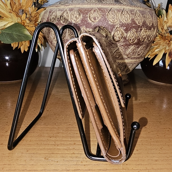 Louis Vuitton Monogram Vernis Leather Wallet, bronze.. EUC - Picture 4 of 9